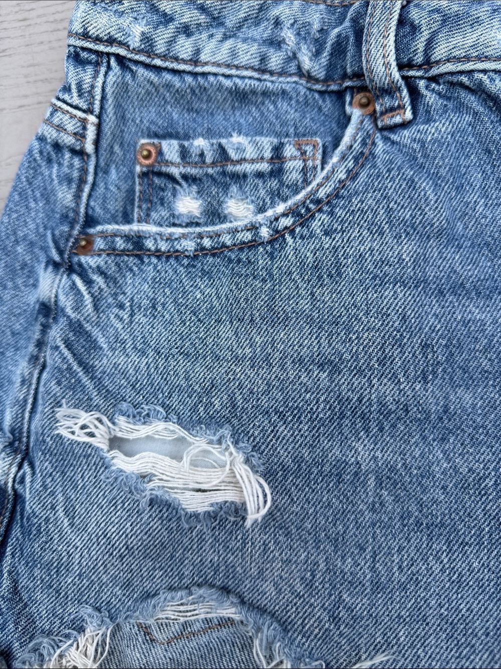 Garage Denim Distressed Women's Shorts Size 00 23 High-Rise - Picture 4 of 4